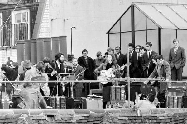 1969年ビートルズのルーフトップ・コンサート当時の様子