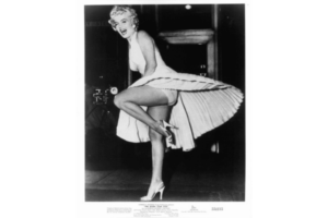 「ドレス1着に6億円！？」莫大な金に化けた映画の小道具（5）。伝説のセクシー女優…世界で最も有名な衣装