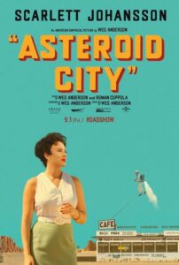 ウェス・アンダーソン監督最新作『アステロイド・シティ』1950年代アメリカレトロ漂うキャラクターポスター解禁