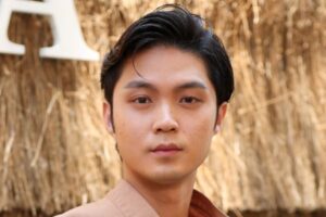 磯村勇斗の卓抜な芝居はなぜ「主役を食わない」のか…？ 唯一無二の演技の魅力を解説。新世代の国民的俳優の演技を徹底解剖