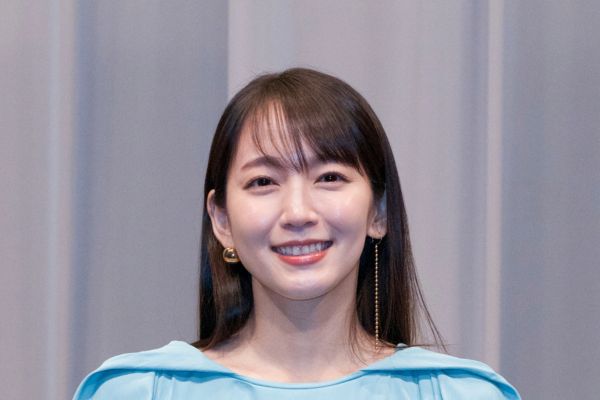 吉岡里帆　写真：武馬怜子