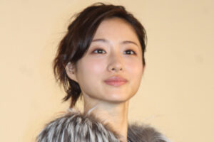 ドラマ史上もっとも視聴者を興奮させたキスシーンは？（2）「離れてるとできないから…」照れのある接吻が可愛い