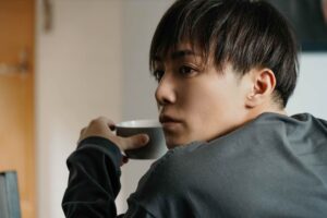 ドラマ『死ぬほど愛して』考察&評価レビュー。家族で観るには適さない…成宮寛貴のセクシーな演技に魅了されたワケ【ネタバレ】