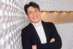 「“正義VS正義”の対立構造を描きたかった」映画『ベテラン 凶悪犯罪捜査班』リュ・スンワン監督、単独インタビュー
