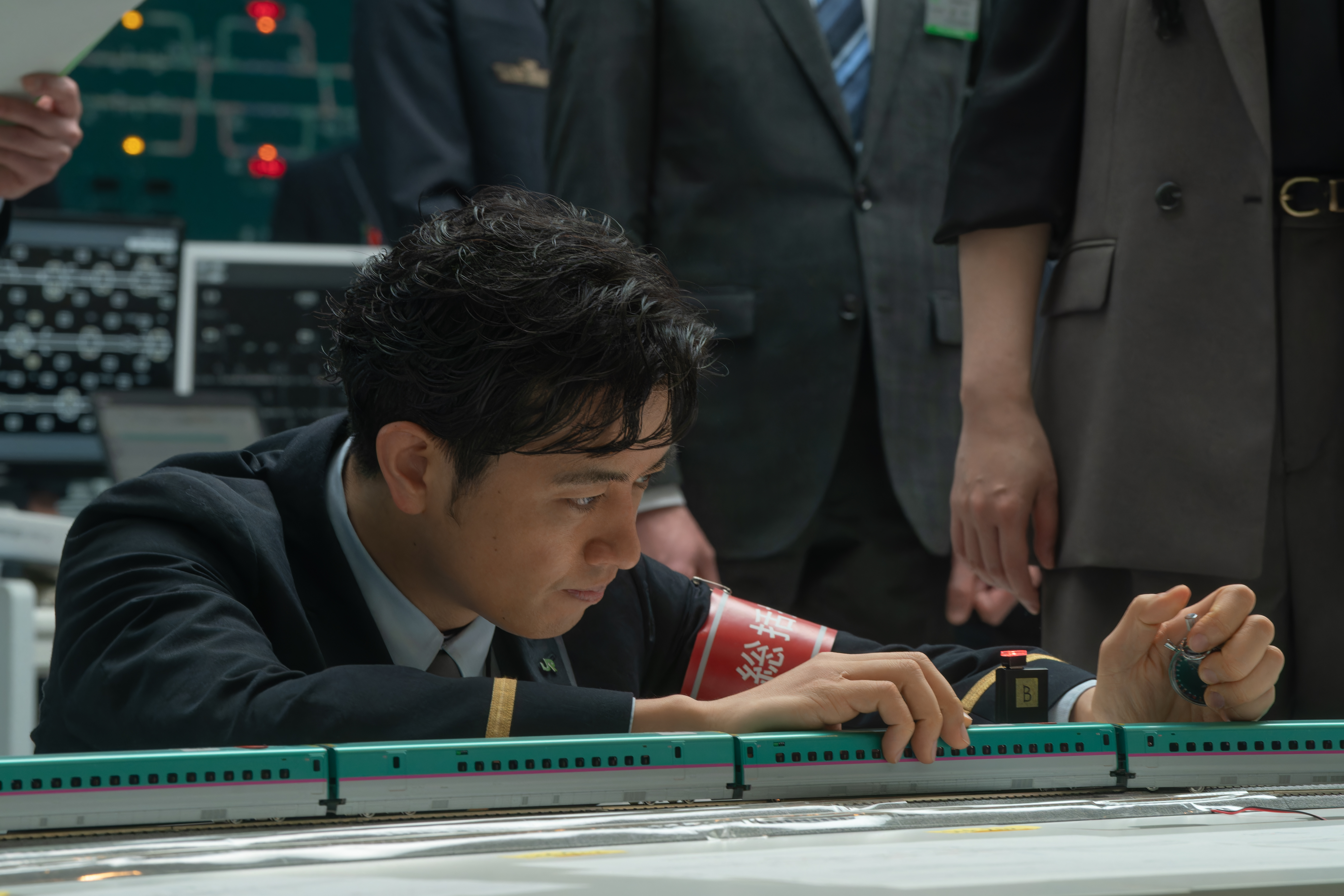 Netflix『新幹線大爆破』4月23日(水)より世界独占配信