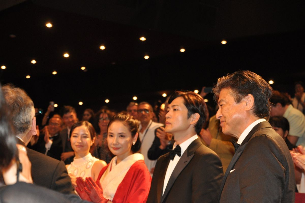 映画『遠い山なみの光』第78回カンヌ国際映画祭公式上映の様子