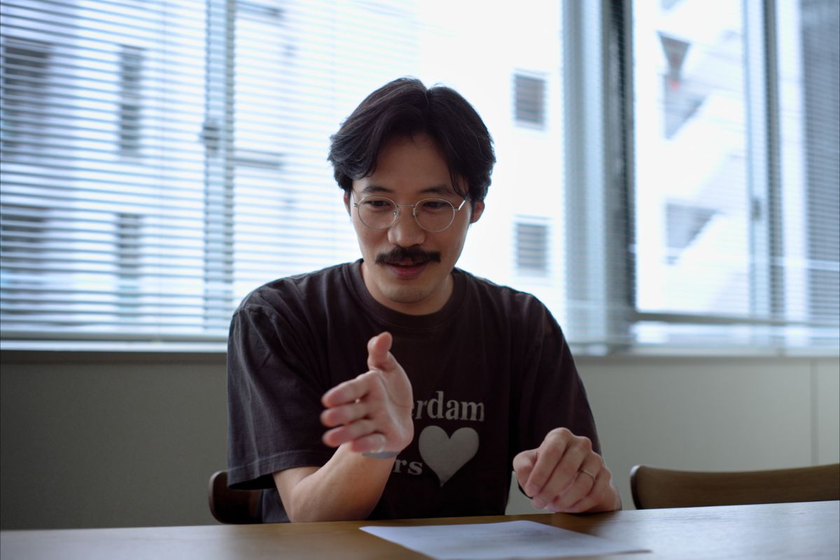 ヘソ監督　写真：大島風穂