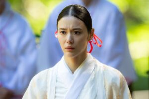 元宝塚雪組男役スター・彩凪翔が美しい…。男役から巫女役へ初のヒロインに挑戦！ 映画『男神』本編映像＆新規場面写真公開