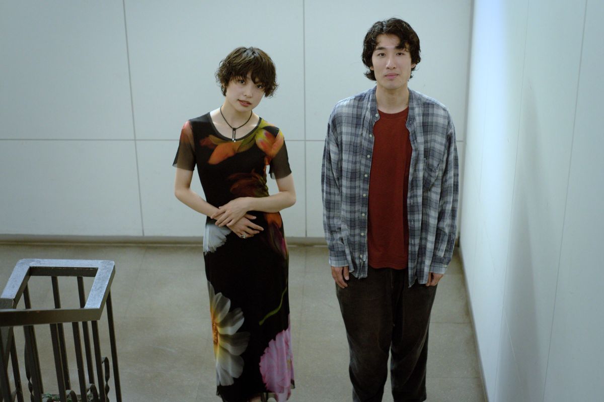 左から芋生悠、八木伶音監督　写真：Kazeho