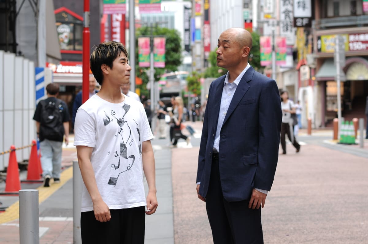 （左から）前田旺志郎、宇野祥平。写真：武馬怜子