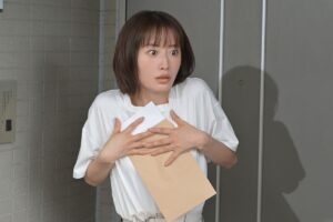 まさかの「タイムリープ不倫」！？ 初回からクセになる中毒性の理由とは？ ドラマ『奪い愛、真夏』第1話考察＆感想【ネタバレ】