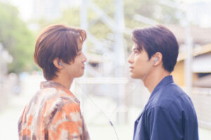 森崎ウィン×向井康二（Snow Man）、映画『（LOVE SONG）』”両片思い”の2人に胸キュン必至な場面写真公開