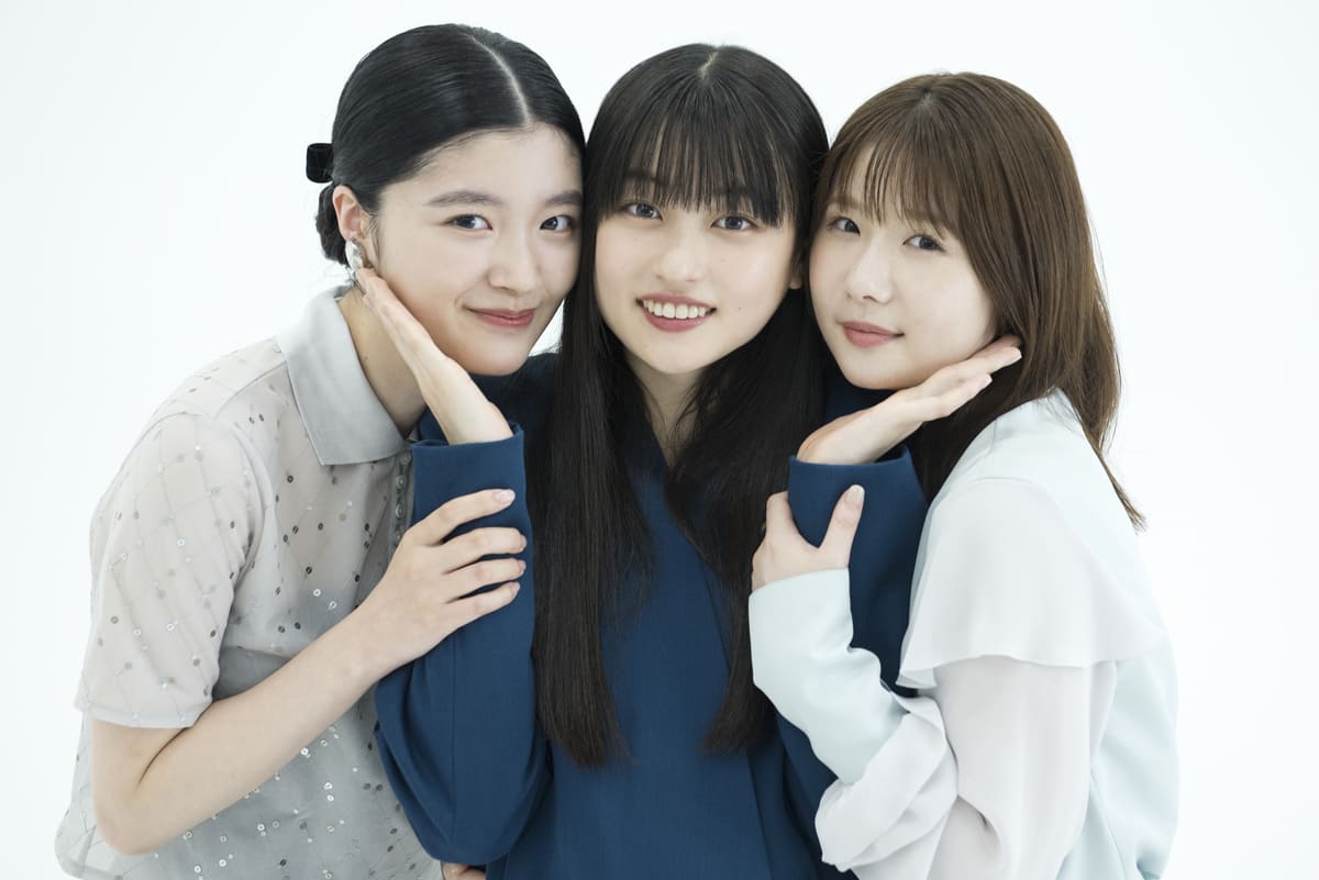 菊池日菜子、小野花梨、川床明日香 写真：武馬怜子